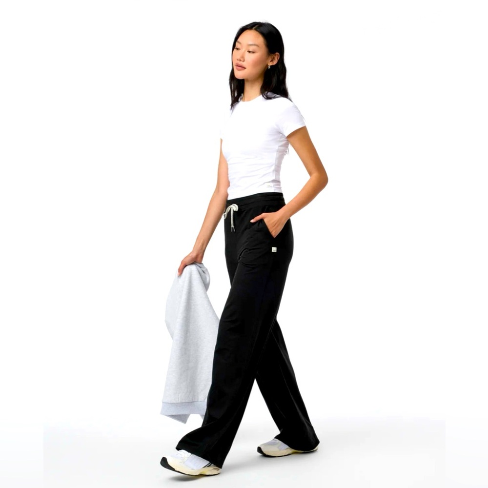 NWOT Vuori Halo Wide Leg Joggers Black XL - Picture 2 of 10